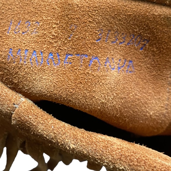 Minnetonka brown suede fringe three row tassel boot moccasin - Picture 14 of 15
